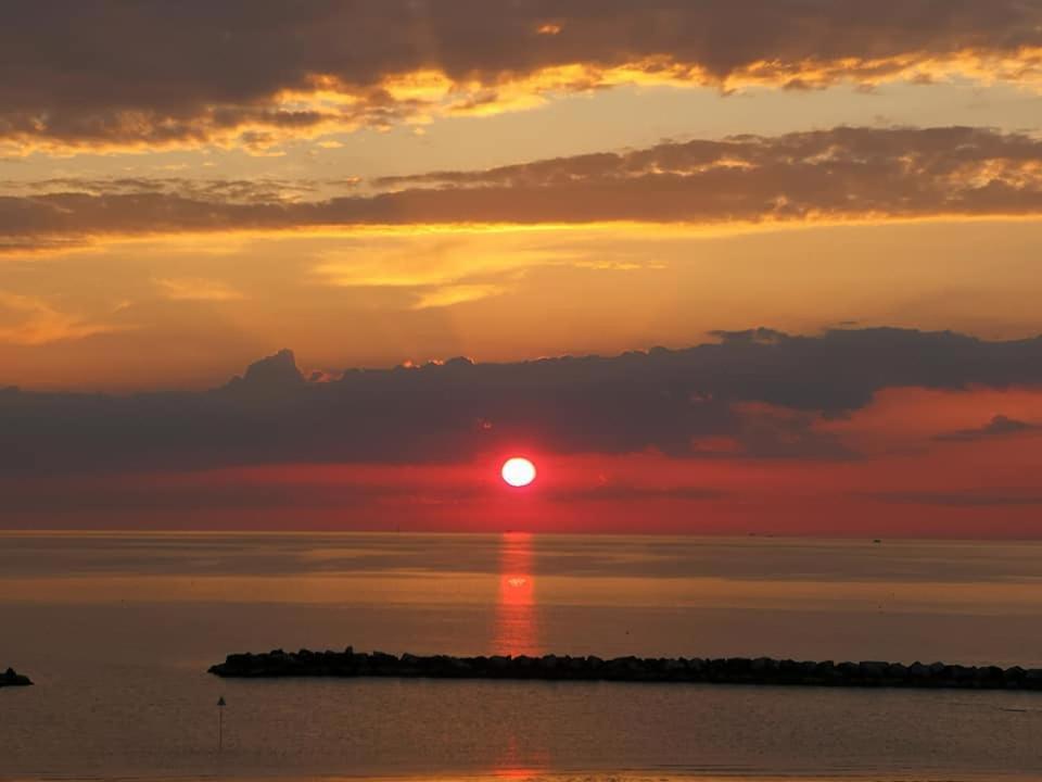 Hotel Italia Bellaria-Igea Marina Bagian luar foto